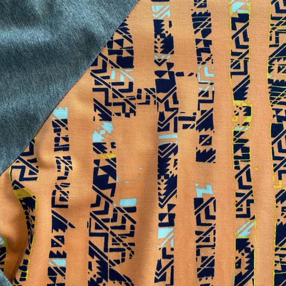 NWT Lularoe Randy Baseball Tee Size M (10-12) - Picture 2 of 6